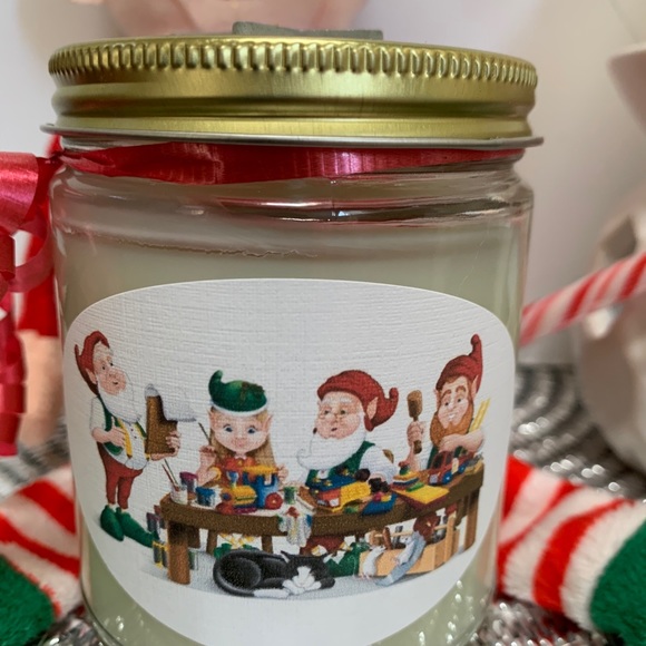 Christmas Candle Frosted Pumpkin Soy Wax 9 oz - Picture 3 of 4